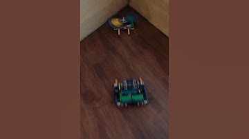 Lego BattleBots: Riptide bullying Hurricane