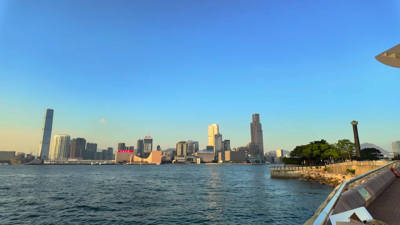 Walking on Wan Chai Harbourfront Promenade, Hong Kong (4K HDR).
