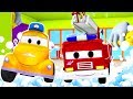 Frank das Feuerwehrauto Tom der Abschelppwagens Autowaschanlage in Car City 💧 Cartoons für Kinder"