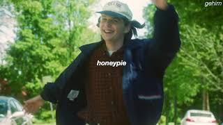 Johnny Utah - honeypie // lyrics + official video