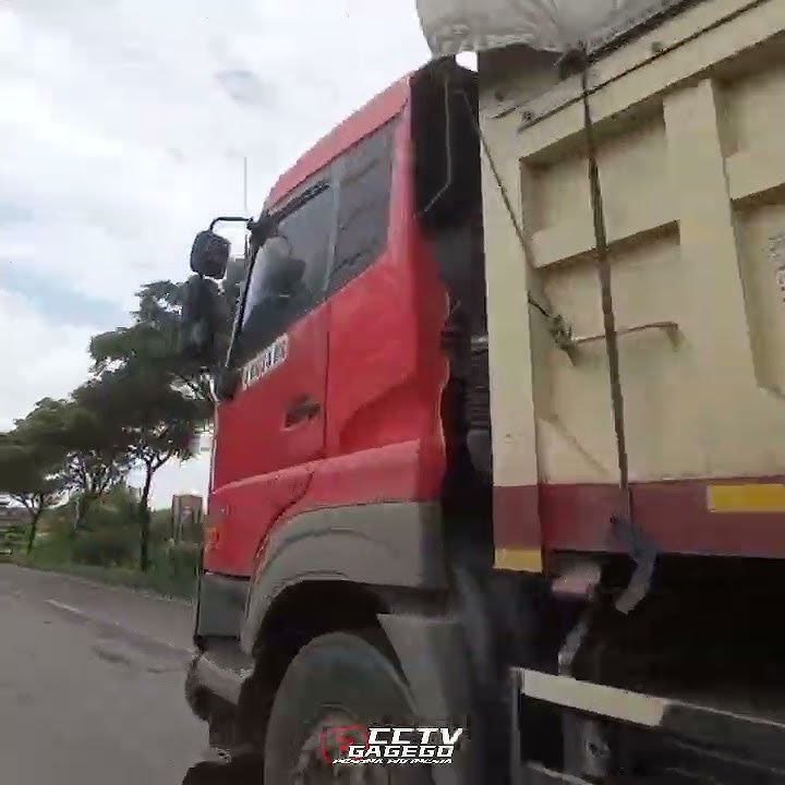 Truck NEW REPUBLIK GABAH STUT DI PANTURA // Cctv Gagego