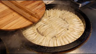 Sell at least 3000 potstickers a night !!! Fried DumplingTaiwanese Food
