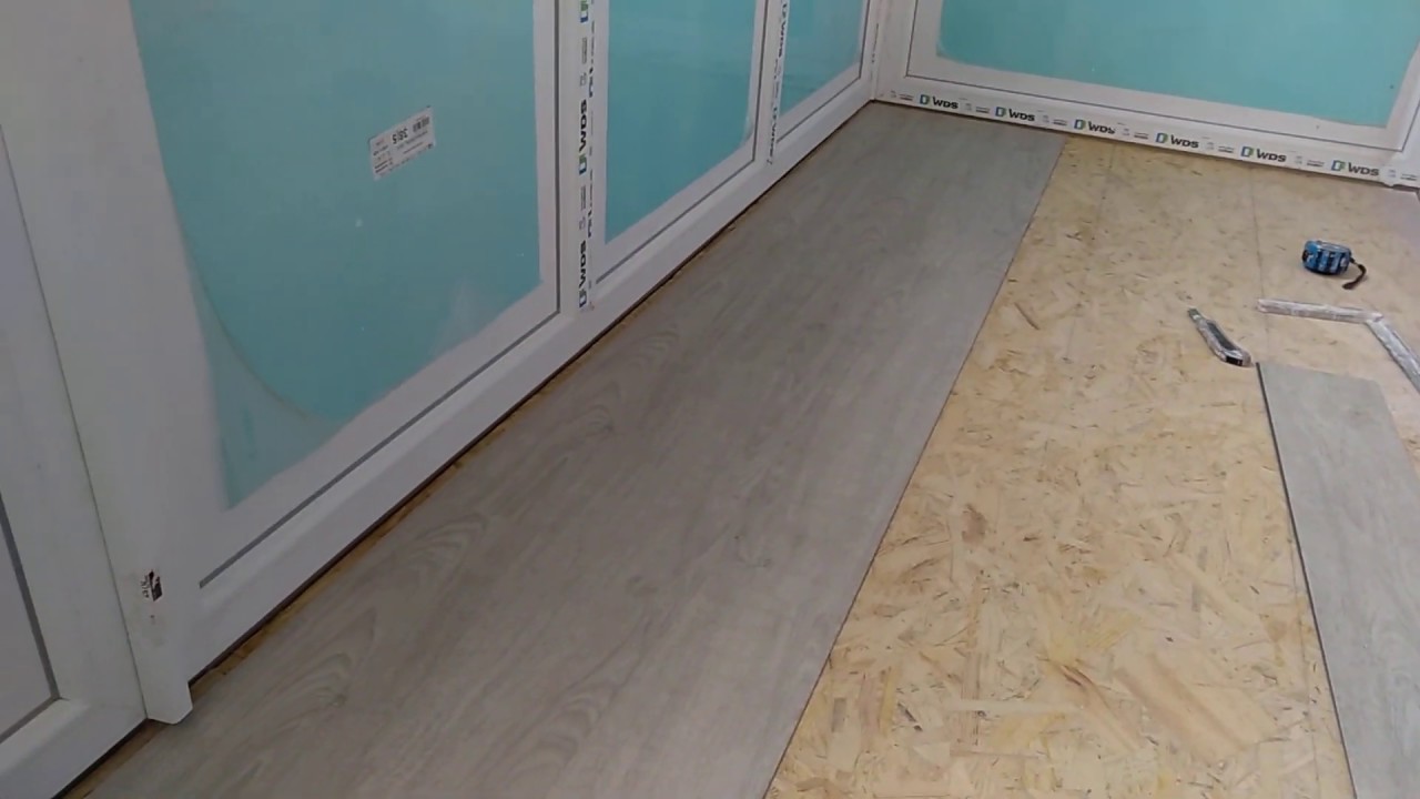 Монтаж вінілової плитки (ПВХ) на дерев'яну підлогу - YouTube