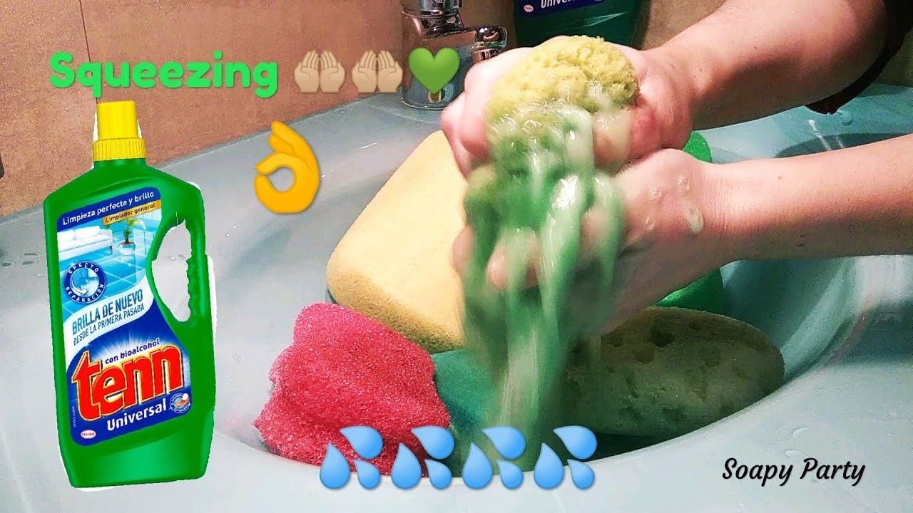ASMR 💚Squeezing Tenn cleaner w/a little wc pine cleaner. Rinse💦💦