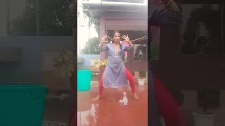 Aan Ek Masoom Si Aankhen Terikhen Teri