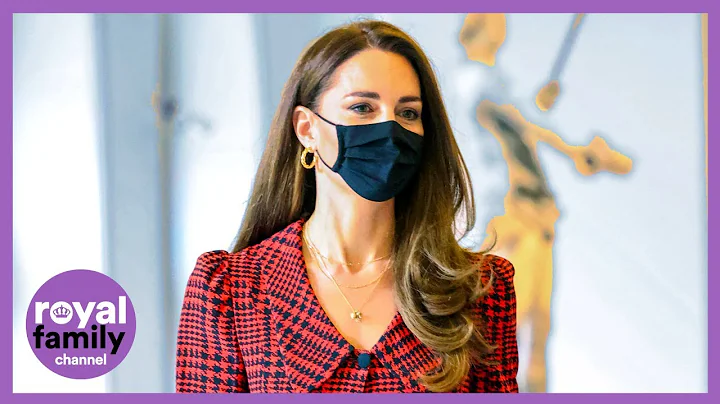 Kate Middleton Tours New Art Exhibit at Victoria a...