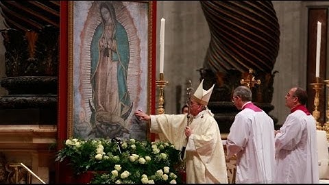 CANTO A LA GUADALUPANA EN MISA DEL PAPA 12 DICIEMBRE 2014