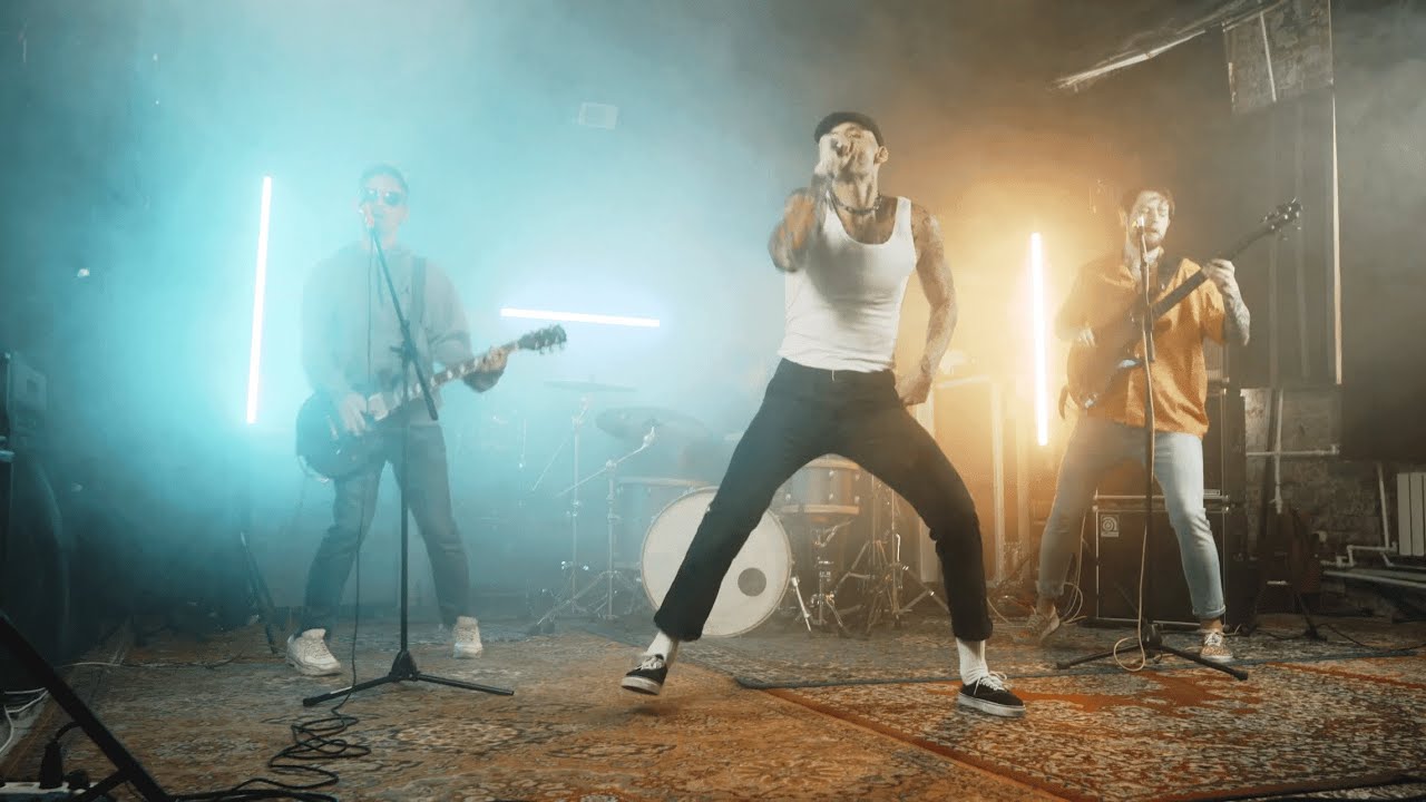 BadTrip Boys - Пей, ругайся и люби (Official Video)