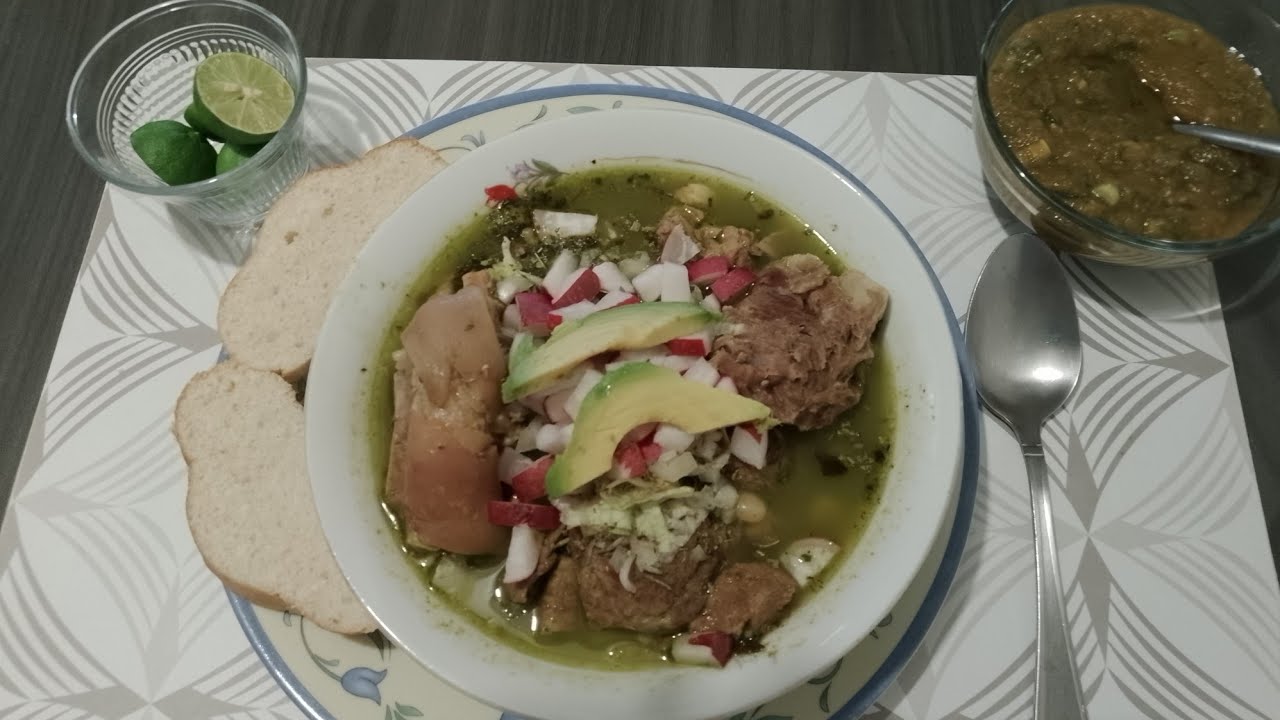 POZOLE VERDE DE PUERCO RIQUÍSIMO 