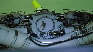 C-5 MLG extension and retraction (Trainer)