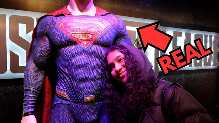2 IDIOTS 1 WAX MUSEUM | Niagara Falls Part 1
