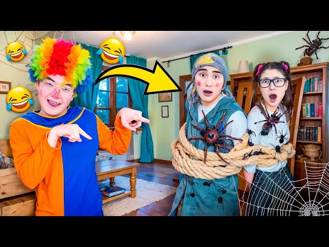 ЗЛОЙ КЛОУН НЯНЯ🤡😭| МОЛЖАН МАМА👩🏻| МАМА ЕКЕУМІЗДІ ПАУКТАРМЕН ҚОРҚЫТТЫ😭🤯
