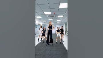 Luyện bước đi đẹp cho các mẫu nhí của BYB | Traning catwalk for kid model at BYB