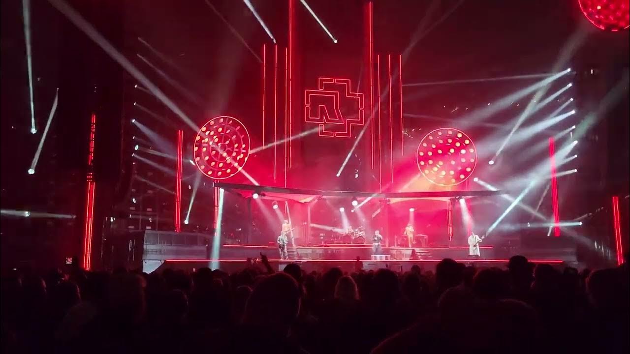 Deutschland Rammstein [4k] [Live at US Bank Stadium] YouTube