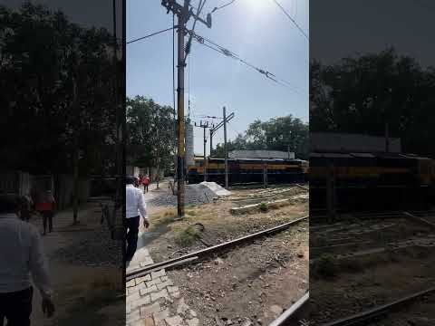Indian railway locomotive engine 😱😱 #india #train #railtrack #shorts #viral