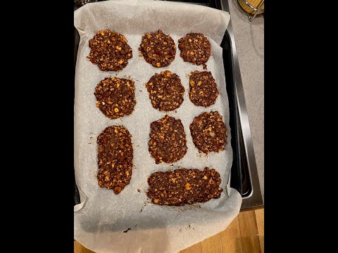 BISCOTTI ENERGETICI E SPEZZAFAME CON FIOCCHI DI AVENA banana e miele una bontÃ  tutta da inventare.