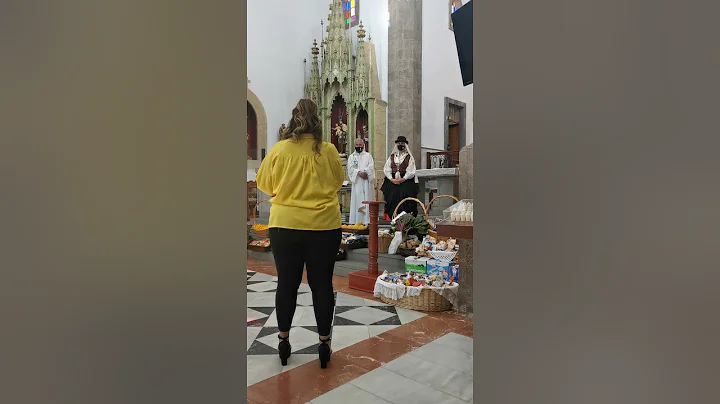 Laura Santana Ave Maria a la Virgen de La Candelar...