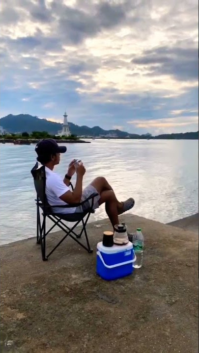 Story Wa, aku sendirian tapi tak kesepian .