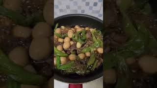 SOY SAUCE BRAISED BEEF WITH QUAIL EGGS AND CHILI #satisfyingfood #cooking #asmr #sidedishrecipes