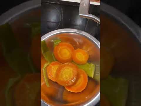 Видео: Суп с лимоном и рисом на говяжьем бульоне