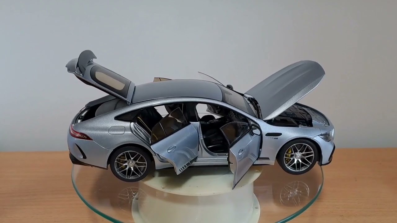 1/18 NOREV MERCEDES BENZ AMG GT 63 Sカスタム 1/18 Norev Mercedes-AMG GT 63 S (Brilliant Blue Metallic