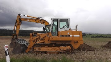 Liebherr 622 crawler loader in HD