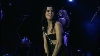 The Corrs - Runaway with the audience taking lead vocal