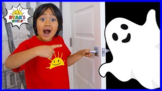 ryan pretend play with halloween ghost haunted house