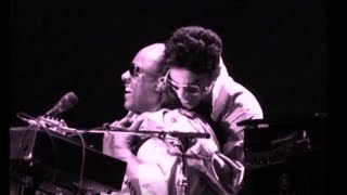 HOUSEQUAKE (Prince) + DO I DO per4med by Stevie Wonder | Wembley 1989 Live