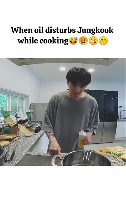 Ketika minyak mengganggu Jungkook saat memasak😅