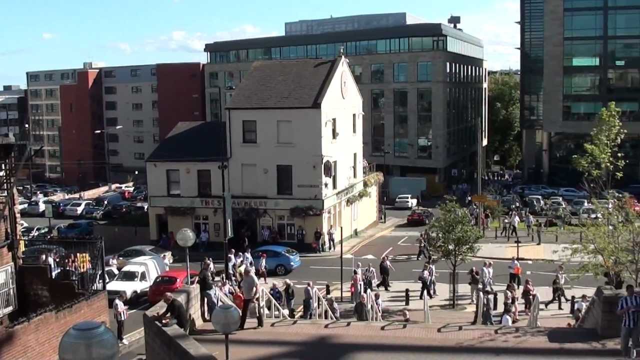 What It Looked Like in 2012 - Strawberry Pub on Match Day Video - Newcastle United 1 - 1 Aston Villa