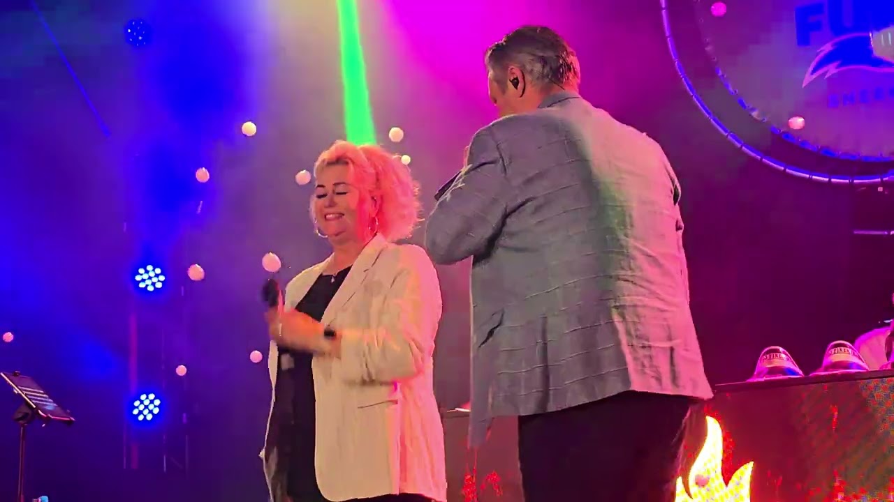 Fokks fuifje Sneekweek 2025 Hessel en Ineke