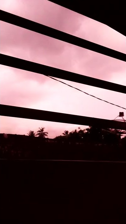 Menjelang Maghrib Langit berwarna Pink👀