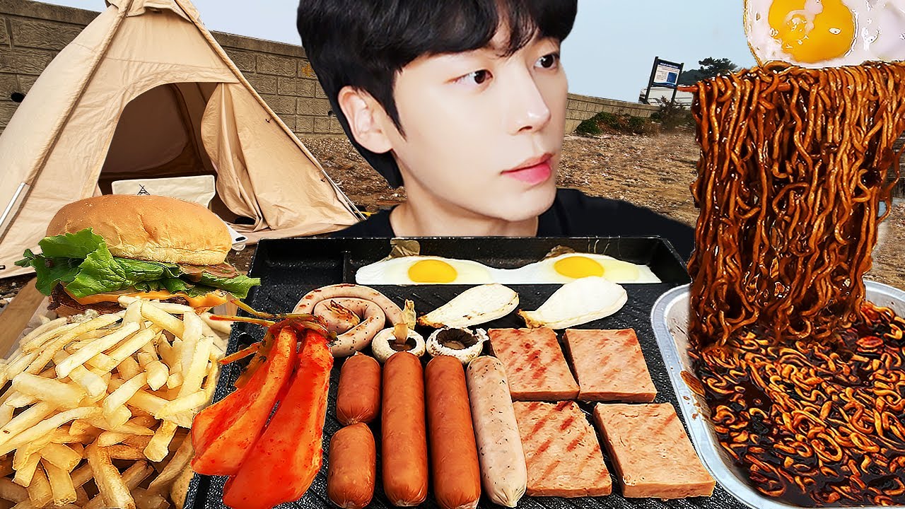 ⁣MUKBANG | 직접 만든 짜파구리 & 김치, 햄버거, 스팸, 소세지, 계란 먹방 | black bean noodle Burger Camping KOREAN