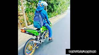 Story wa akibat ninja jok belakang kosong,jadi sekalian di kosongin semua,duduk di tangki motor nya