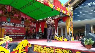 Pembukaan gawai Dayak Sintang 2019, Rickie andrewson-seminak duduk berimbai