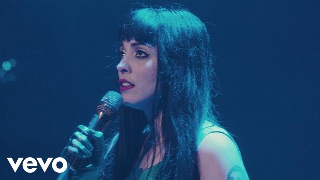 Mon Laferte – Mi Buen Amor (En Vivo)