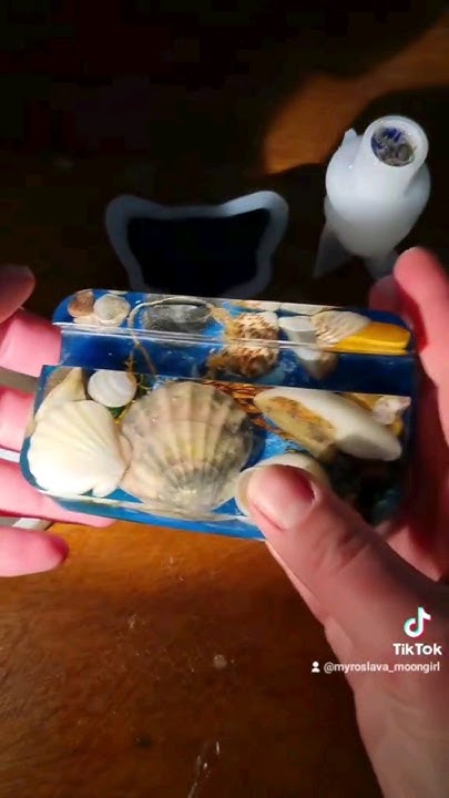 підставка під телефон чи планшет з морськими мушлями. # ...