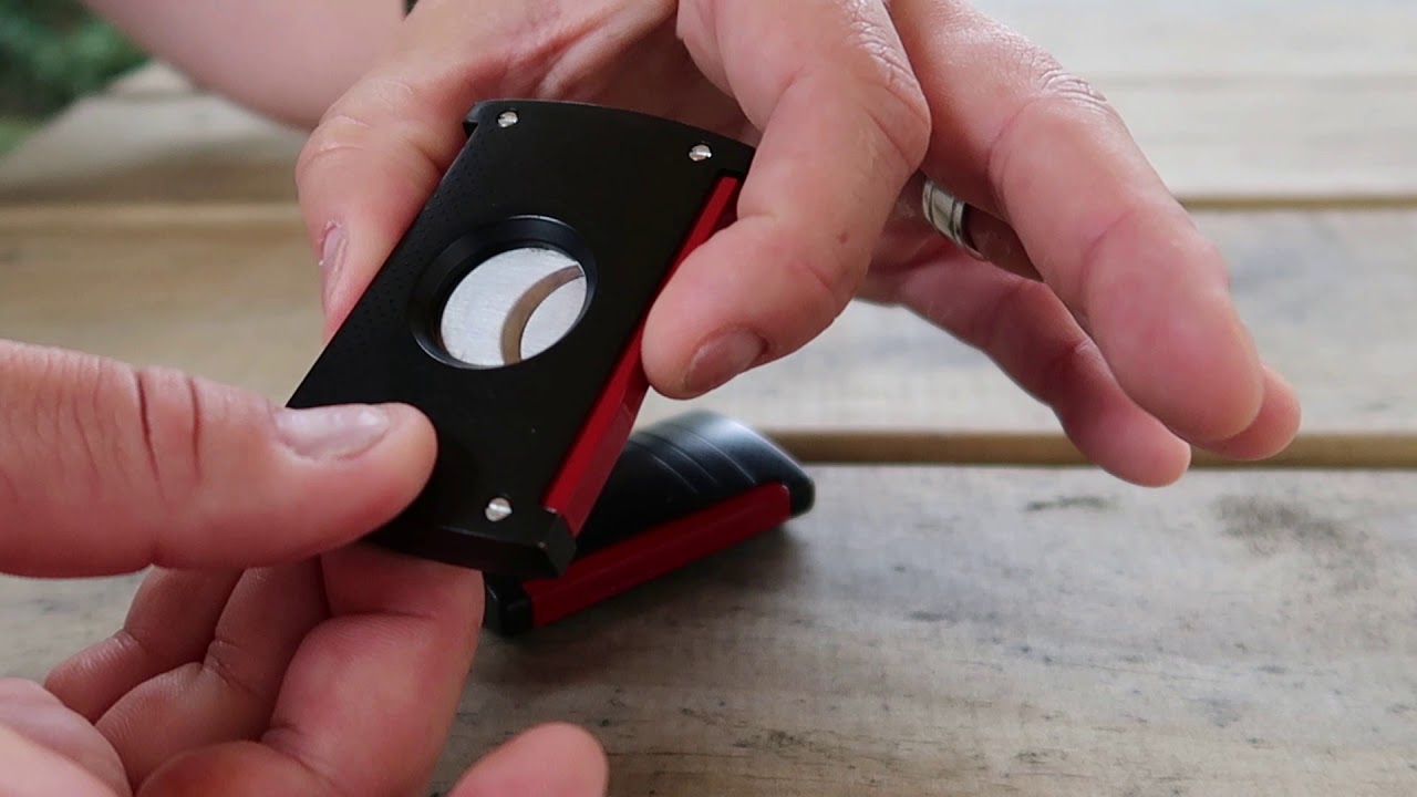 My favourite Cutter and lighter - S.T Dupont Maxijet Review!