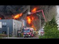 Grote brand bij autobandenbedrijf in Broek op Langedijk * 01-05-2021
