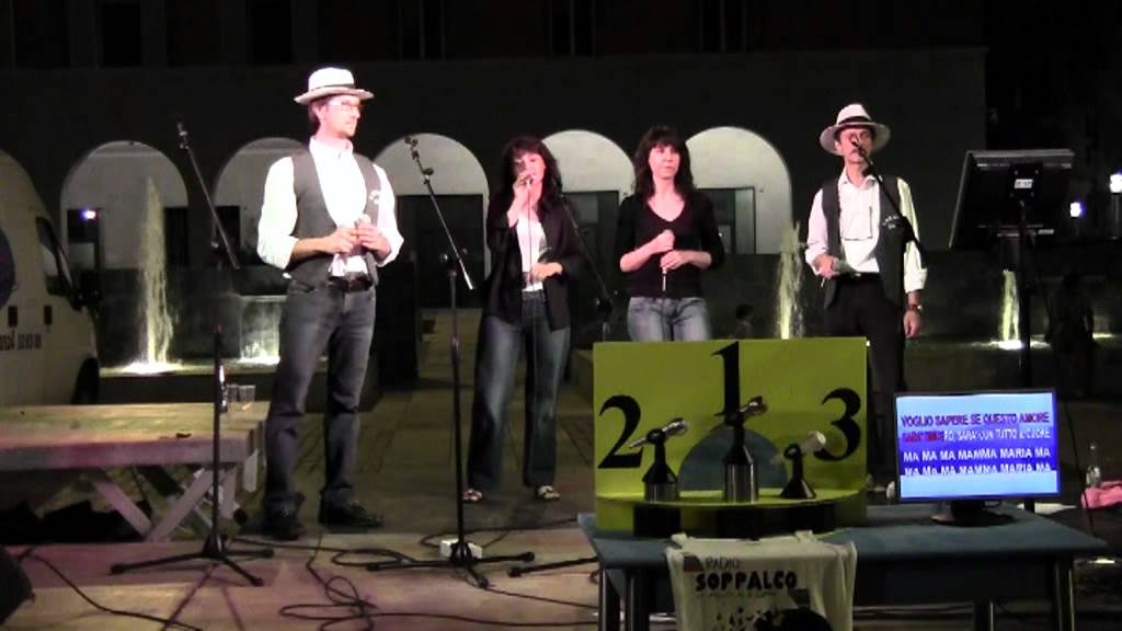 La band del karaoke  canta MAMMA MARIA