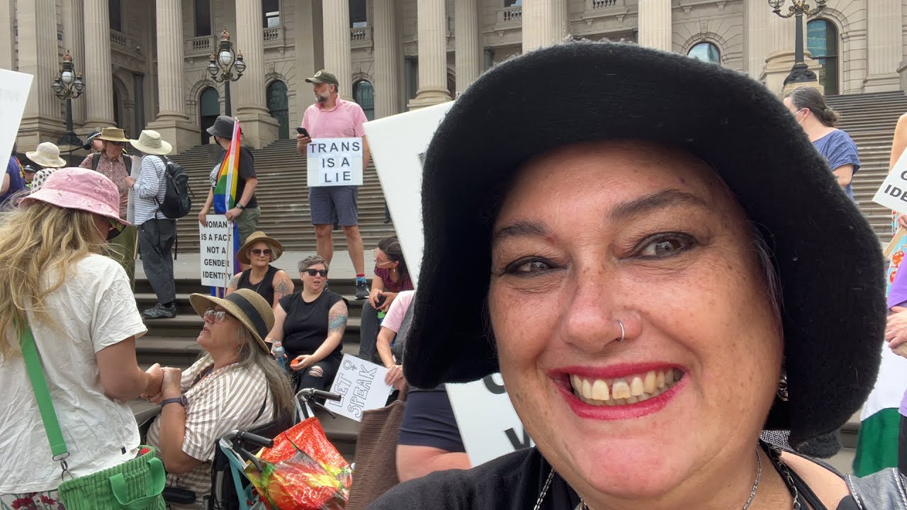 Melbourne let women speak - YouTube