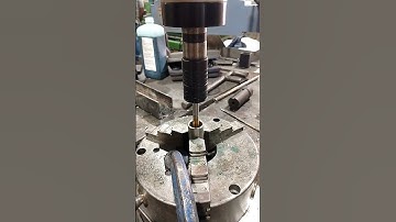 thread tap machine #threads #machinery #mechanical