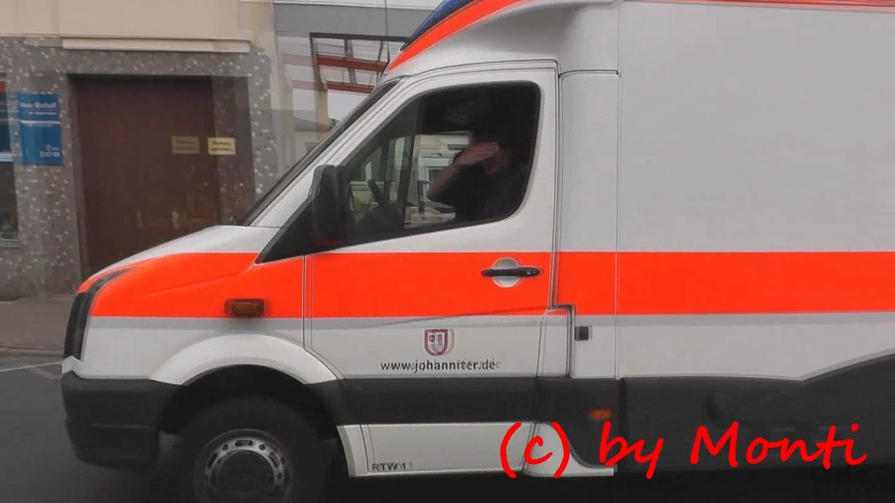 "Du bist bescheuert" RTW Fahrer beleidigend auf Einsatzfahrt (RTW JUH) Hannover (HD)