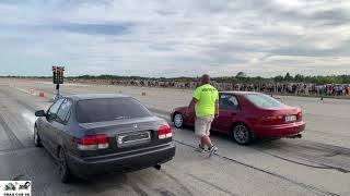 Honda Civic vs Honda Civic drag race 1/4 mile 🚦🚗 - 4K