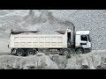 Самосвал Mercedes Actros 8х4 и погрузчик Cat 972H