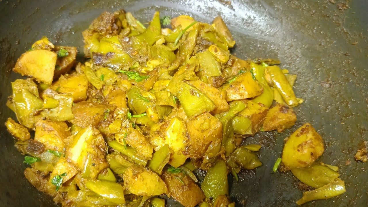 दाल- चावल, सेम की सब्जी और लच्छा पराठा 