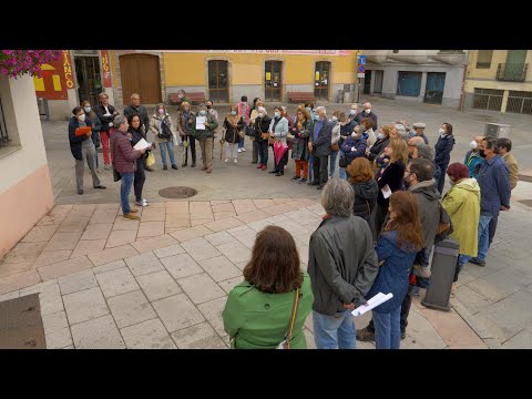 El IEB inicia la Jornadas de Autor con un paseo por la Ponferrada de César Gavela