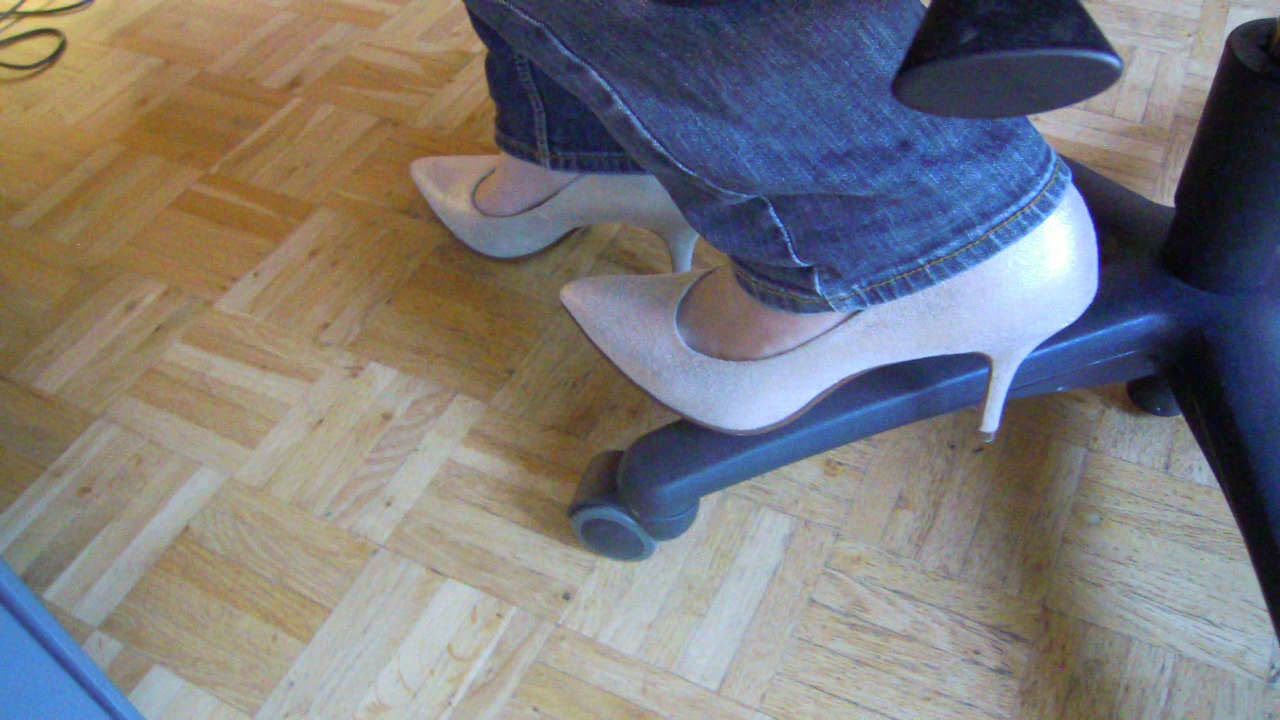 Pumps auf der Arbeit Pumps at work YouTube