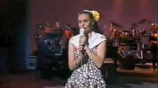Crystal Gayle - ready for the times to get better